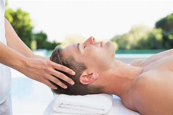 A young man is required to work in massage Moroccan bath is in the UAE