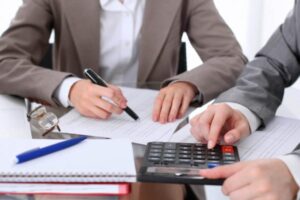 Master Group announces its need for an experienced accountant : Kuwait