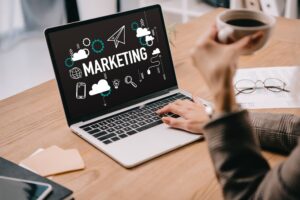 An employee with experience in e-marketing is required in Kuwait