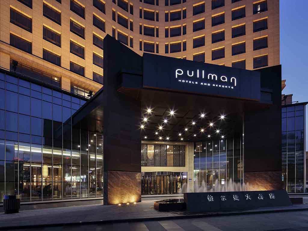 Guest Experience Intern at Pullman Hotel